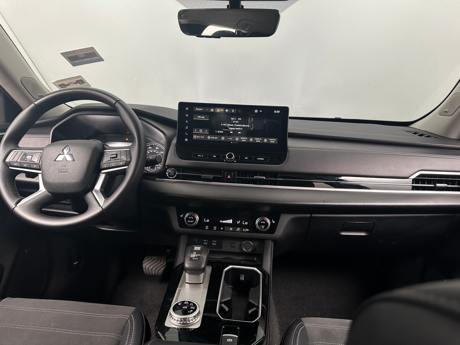 Thumbnail: 2025 Mitsubishi Outlander - 2