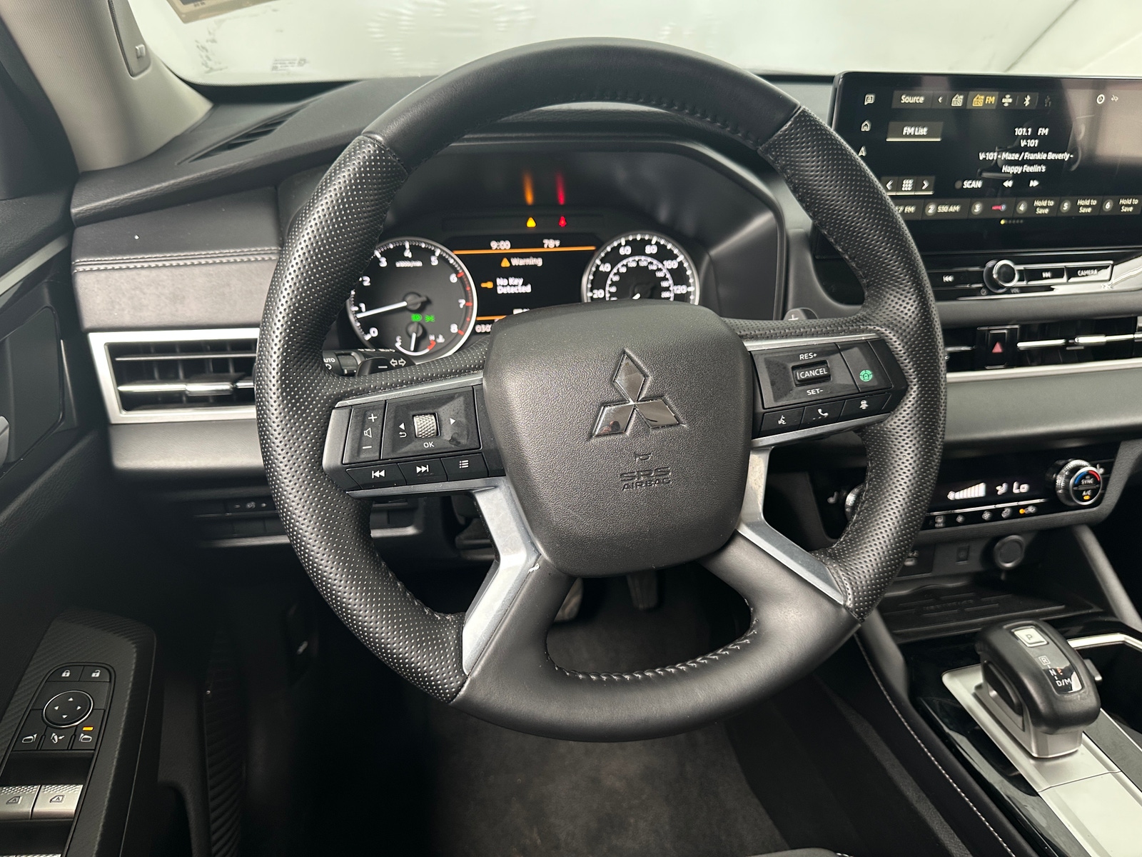 Thumbnail: 2025 Mitsubishi Outlander - 4