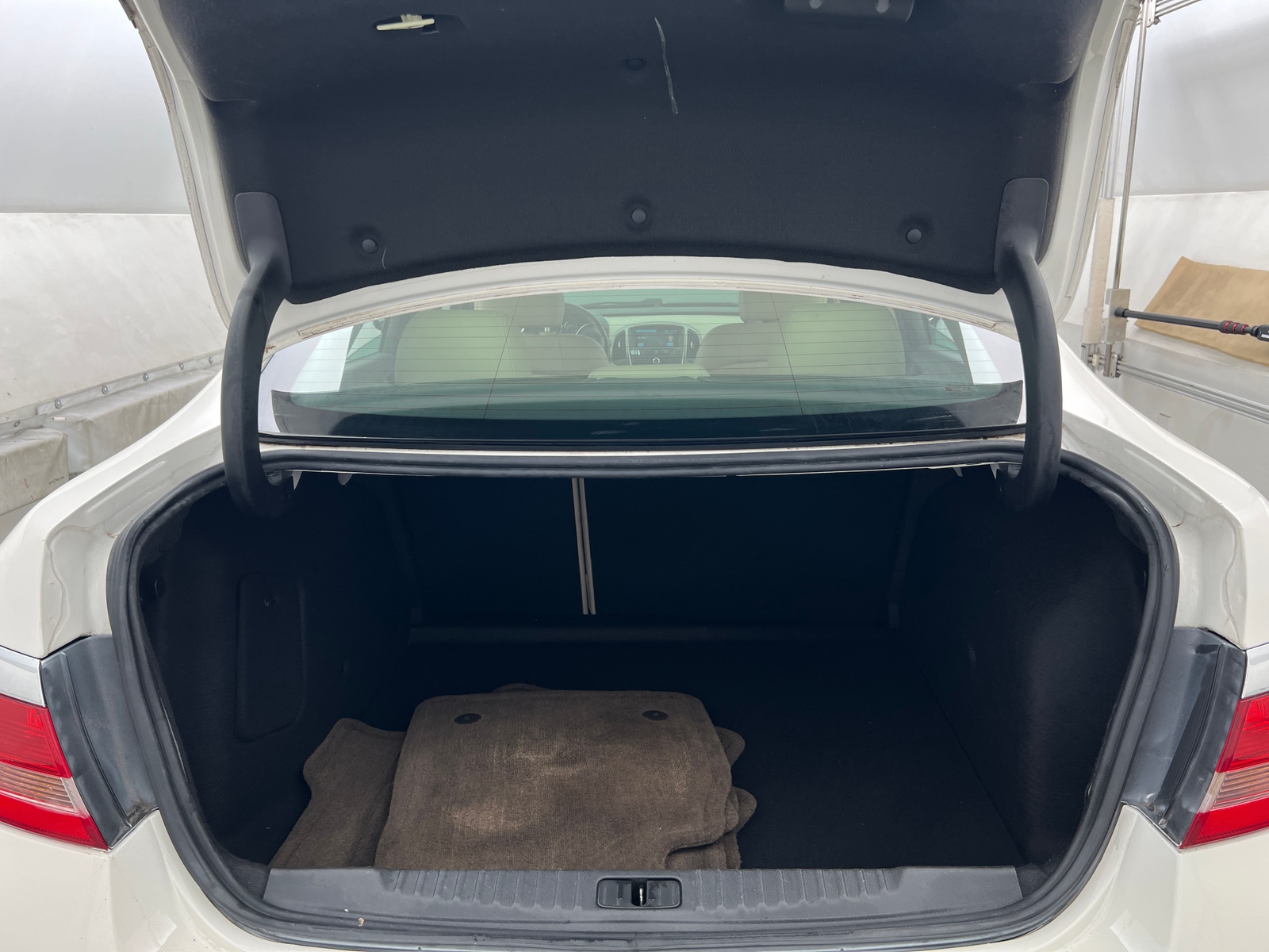 Thumbnail: 2013 Buick Verano - 6