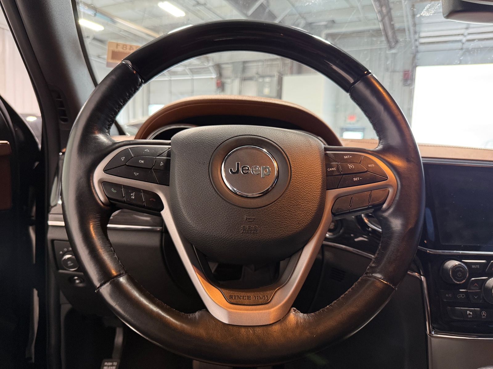Thumbnail: 2020 Jeep Grand Cherokee - 4