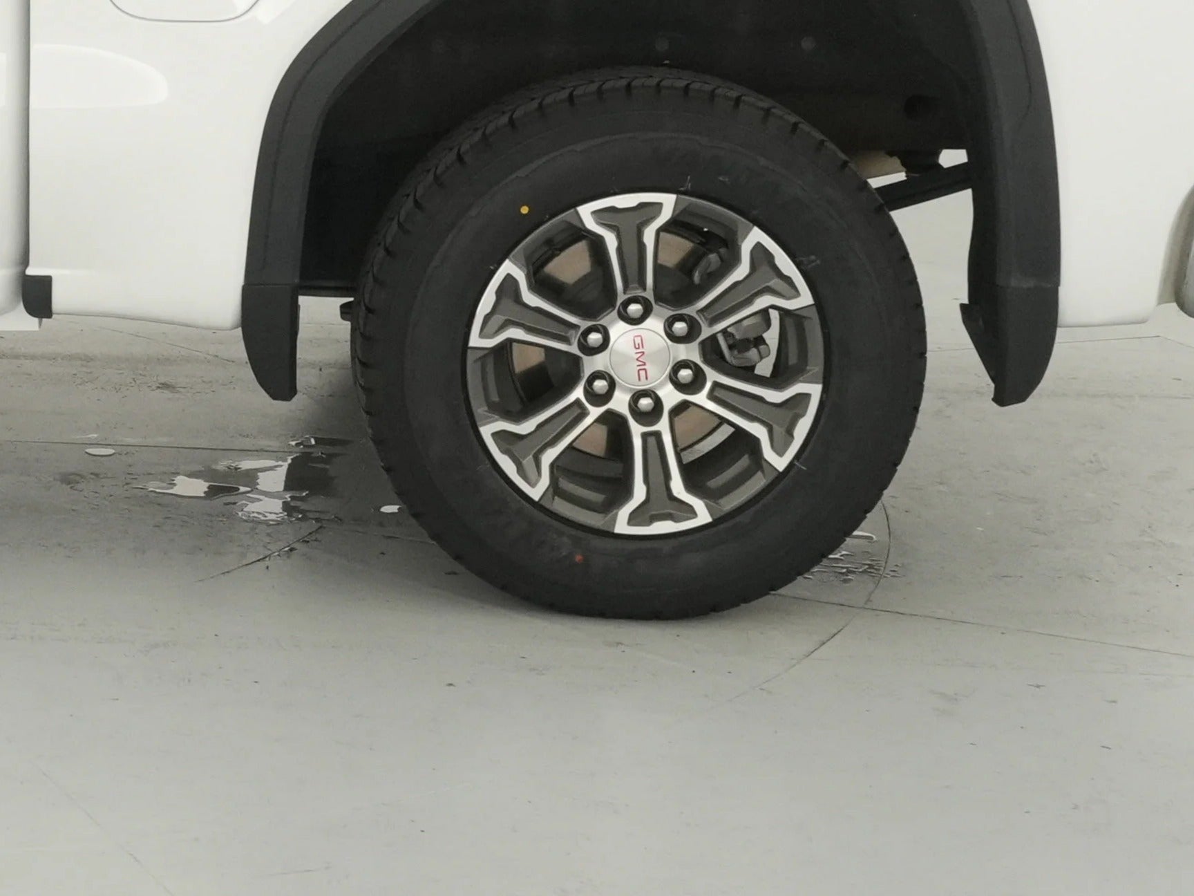 2024 GMC Sierra 1500 SLT - Photo 22