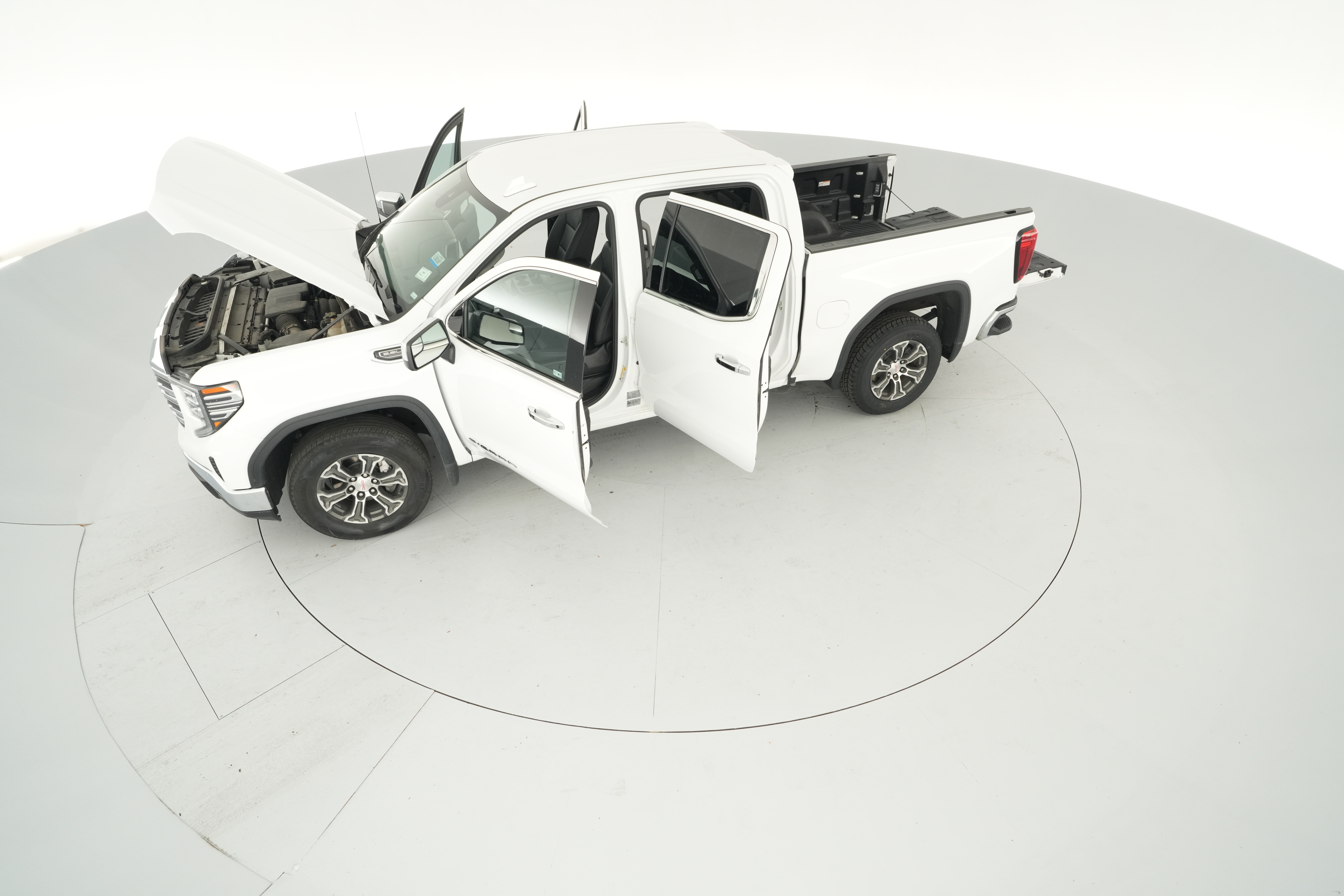 2024 GMC Sierra 1500 SLT - Photo 46