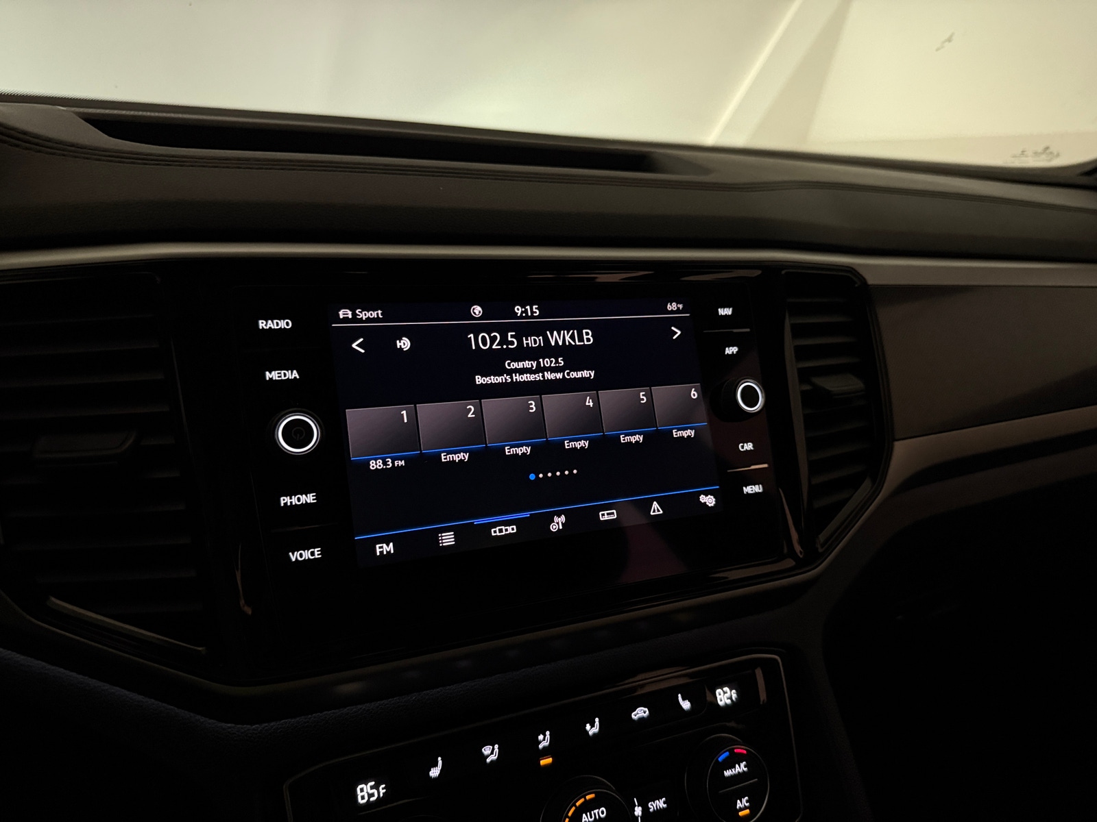Thumbnail: 2022 Volkswagen Atlas - 3