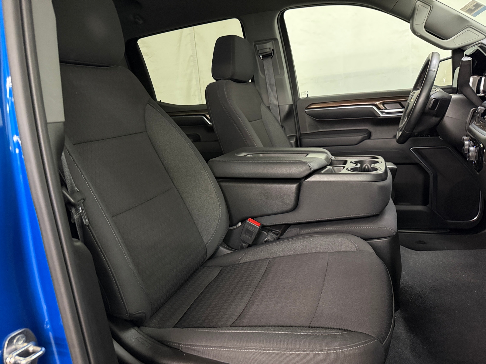Thumbnail: 2024 Chevrolet Silverado 1500 - 2