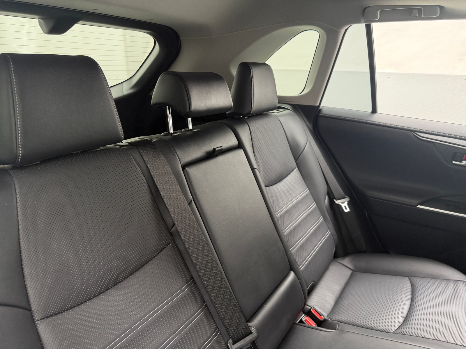 Thumbnail: 2019 Toyota RAV4 - 6