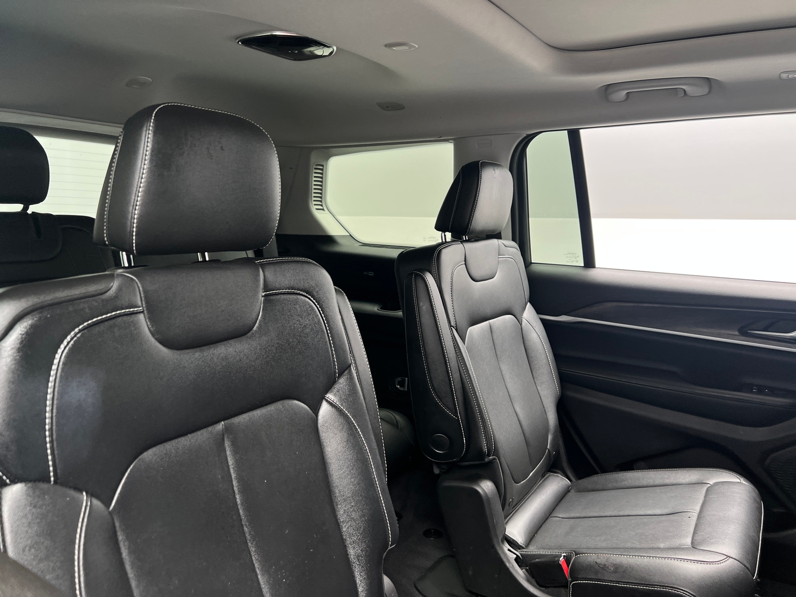 Thumbnail: 2023 Jeep Grand Cherokee L - 5