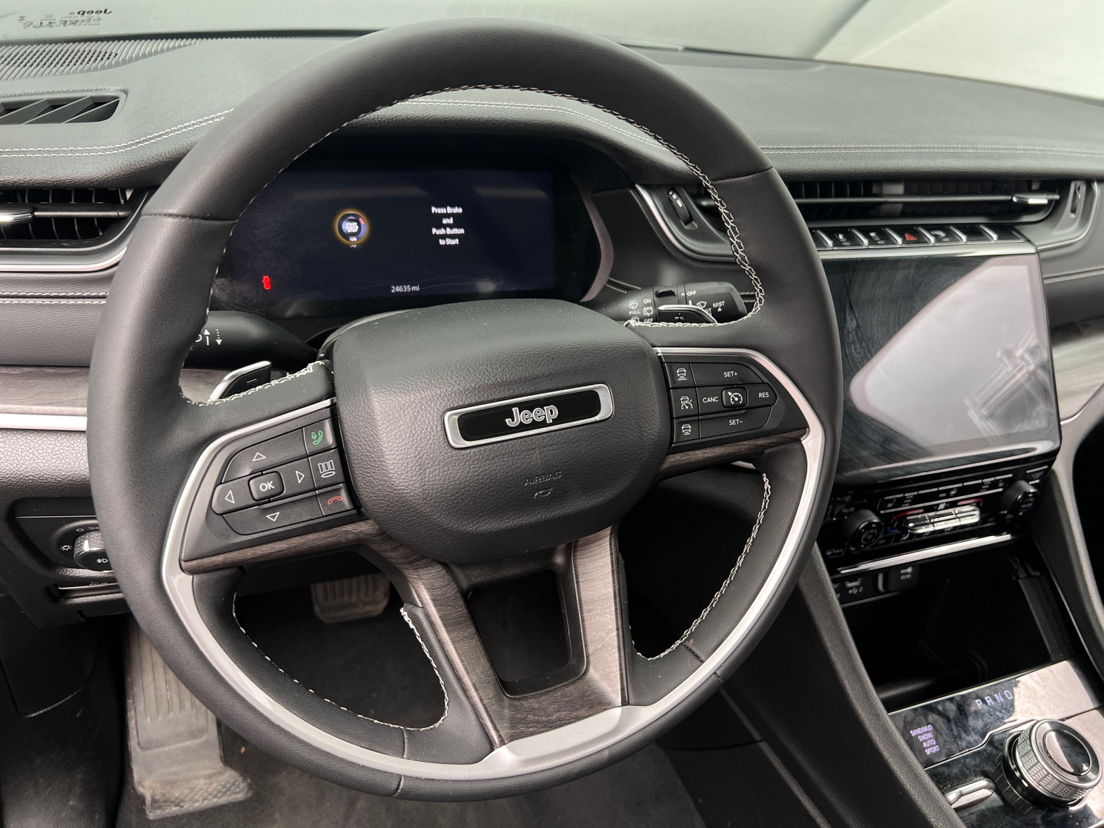 Thumbnail: 2023 Jeep Grand Cherokee L - 4
