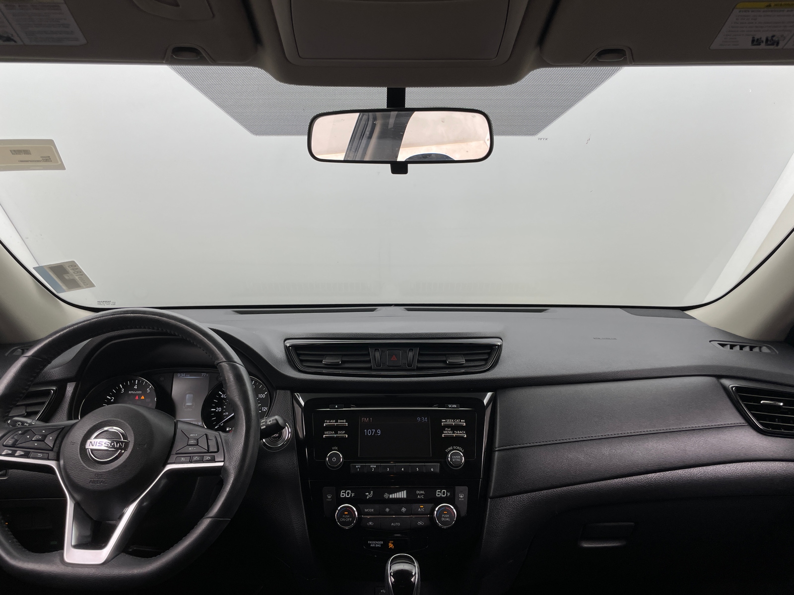 Thumbnail: 2017 Nissan Rogue - 3