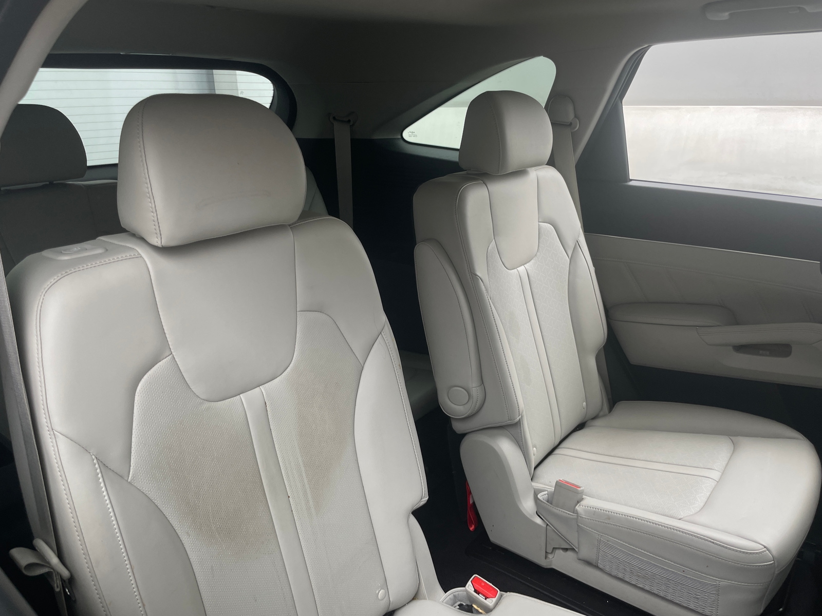Thumbnail: 2023 Kia Sorento - 5