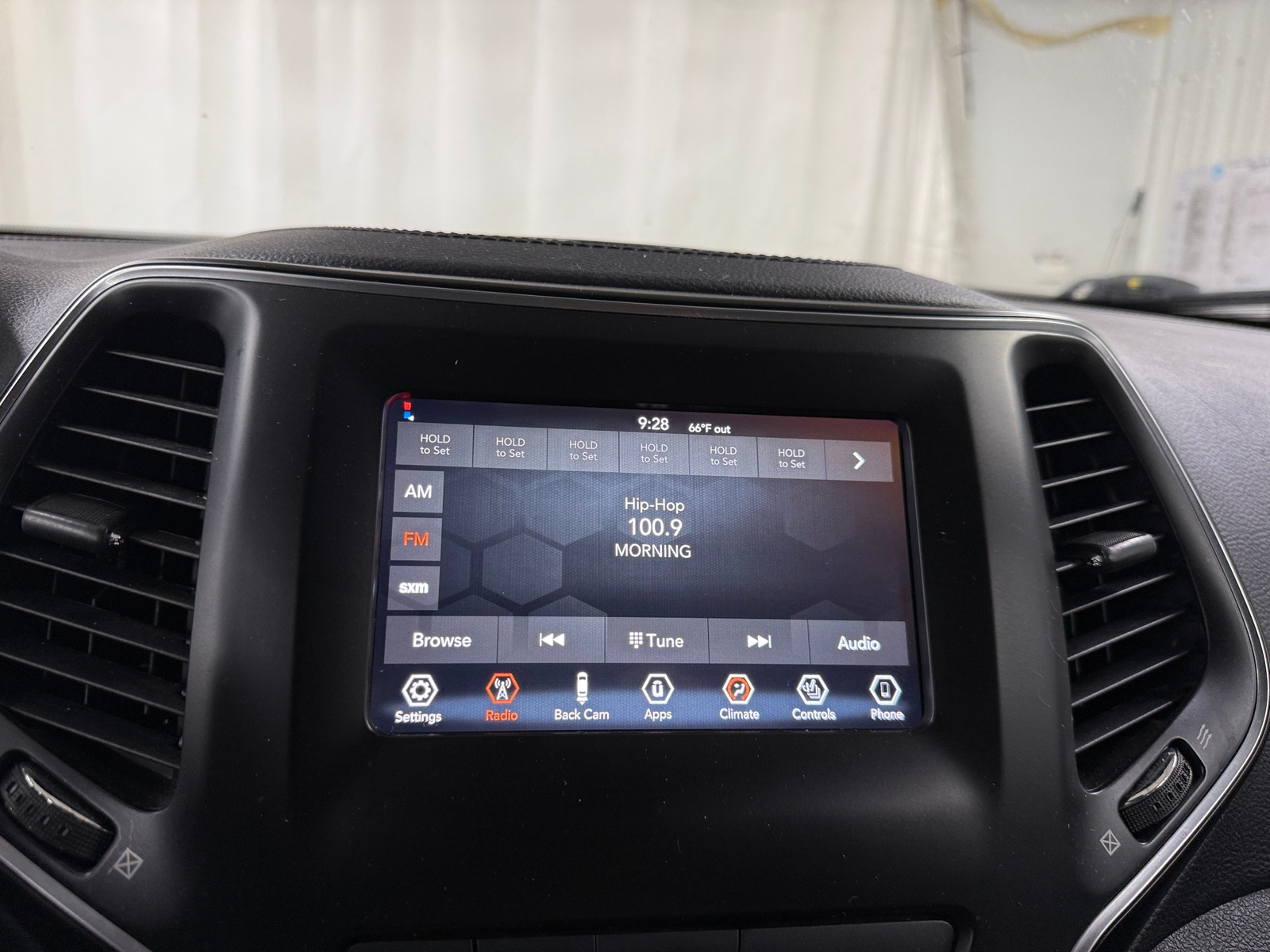 Thumbnail: 2019 Jeep Cherokee - 4