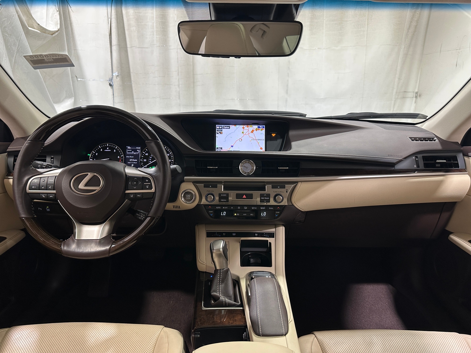 Thumbnail: 2016 Lexus ES - 2