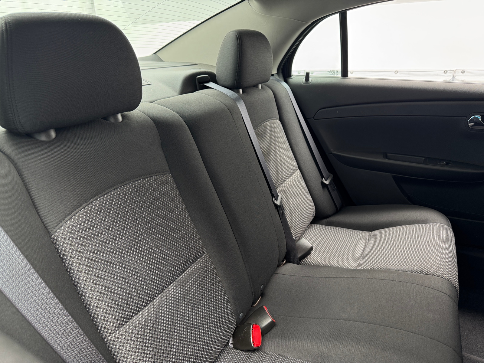 Thumbnail: 2011 Chevrolet Malibu - 6