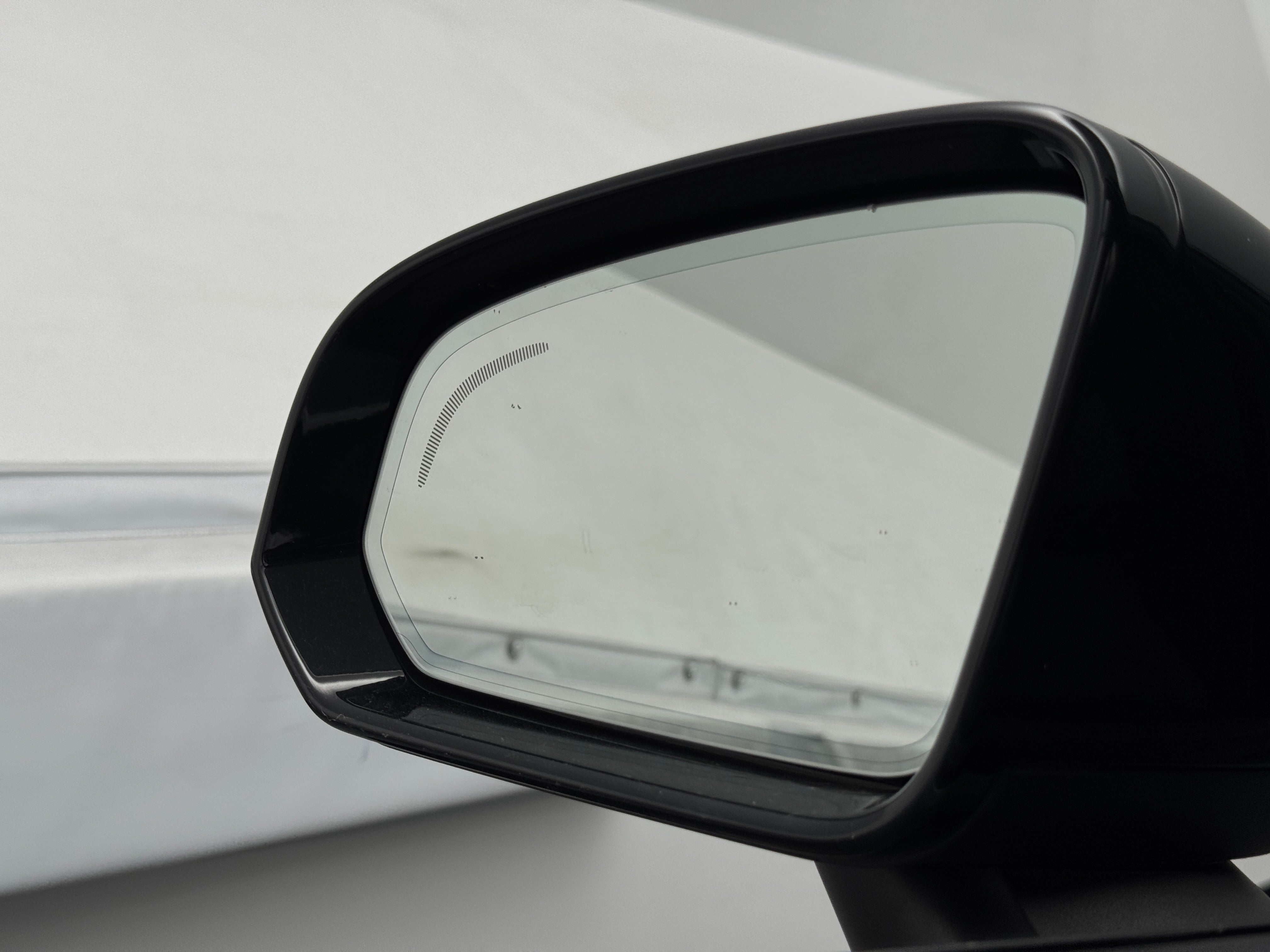 2023 Volvo S60 Plus - Photo 18