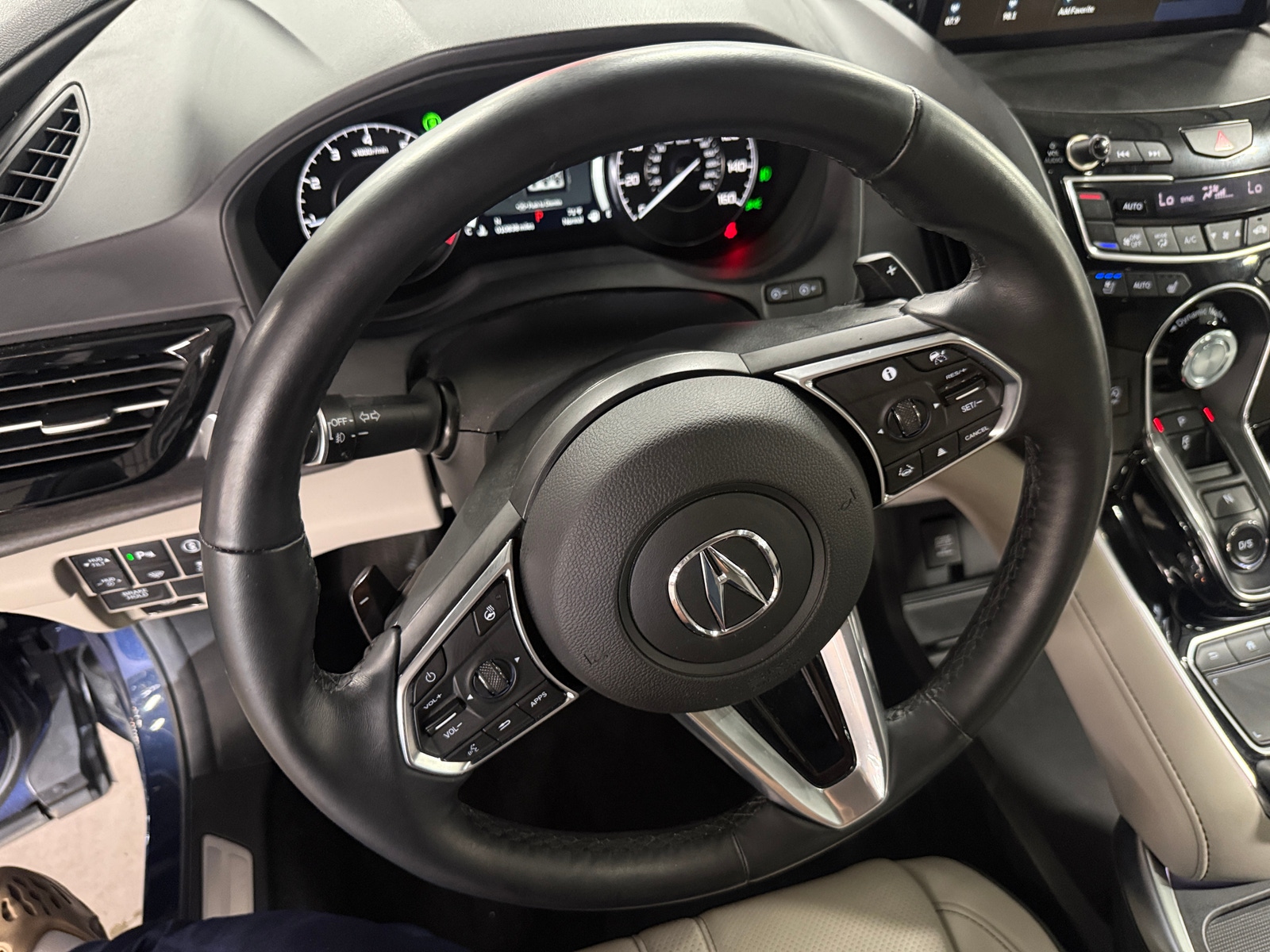 Thumbnail: 2025 Acura RDX - 4