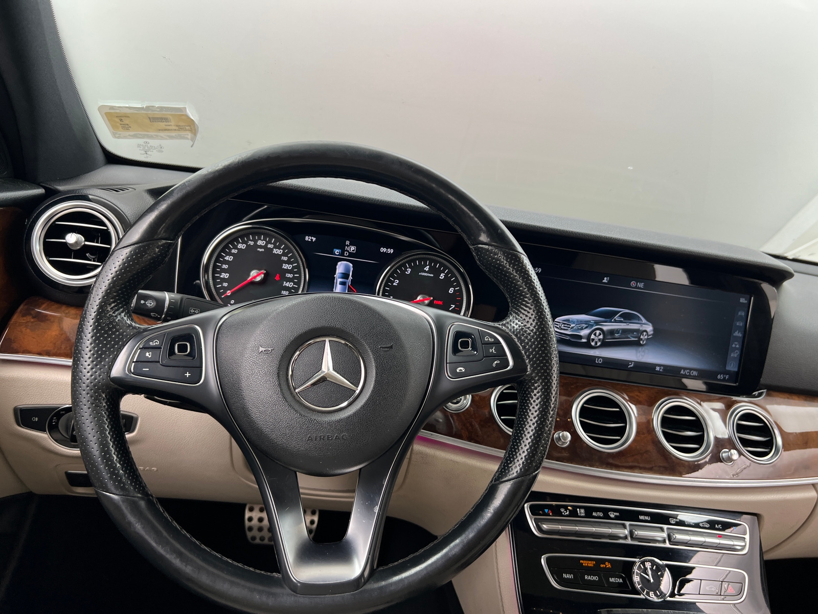 Thumbnail: 2017 Mercedes-Benz E-Class - 4