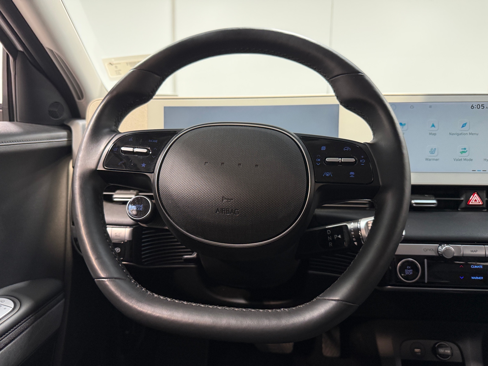 Thumbnail: 2023 Hyundai Ioniq 5 - 4