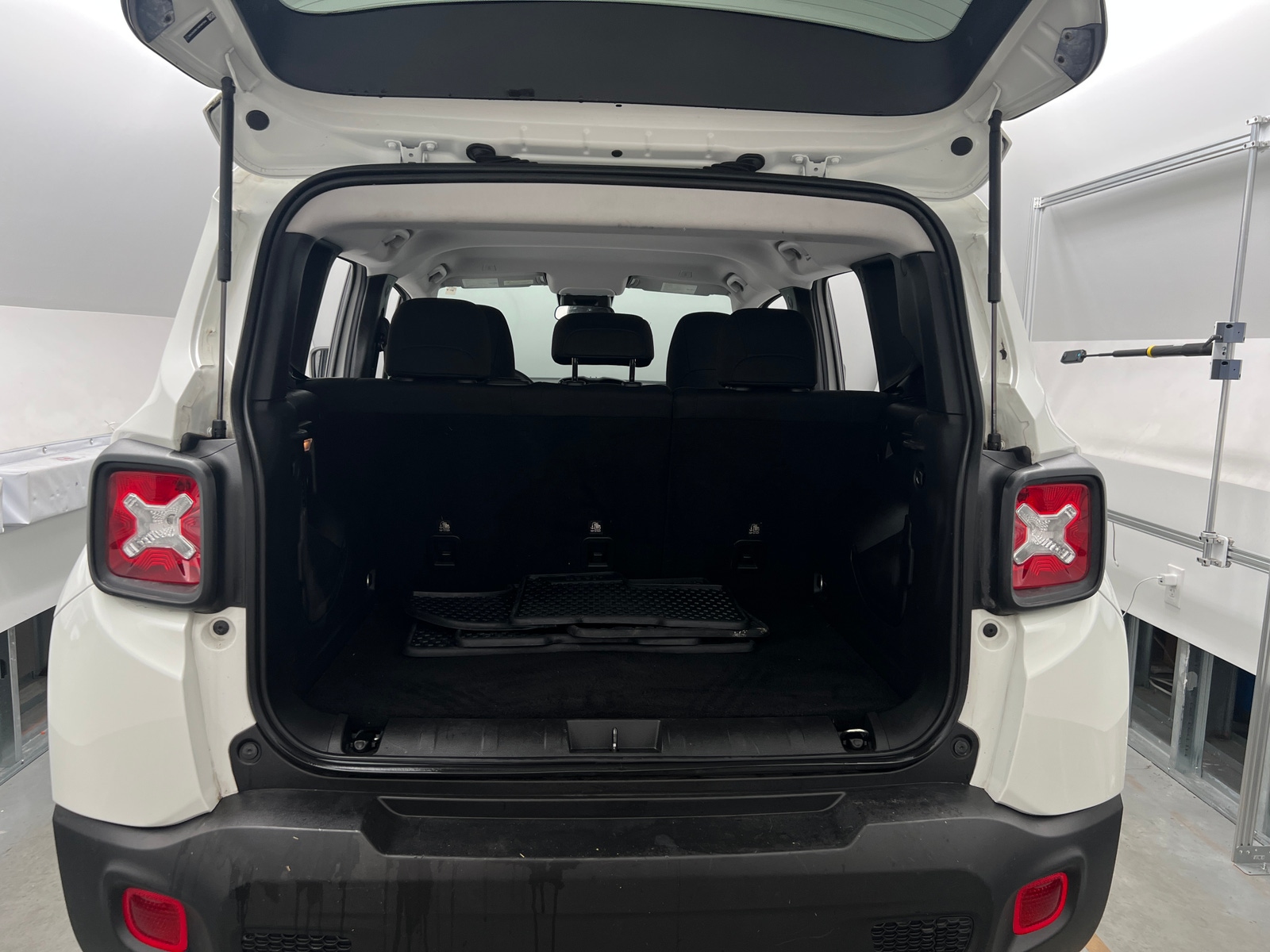 Thumbnail: 2022 Jeep Renegade - 7