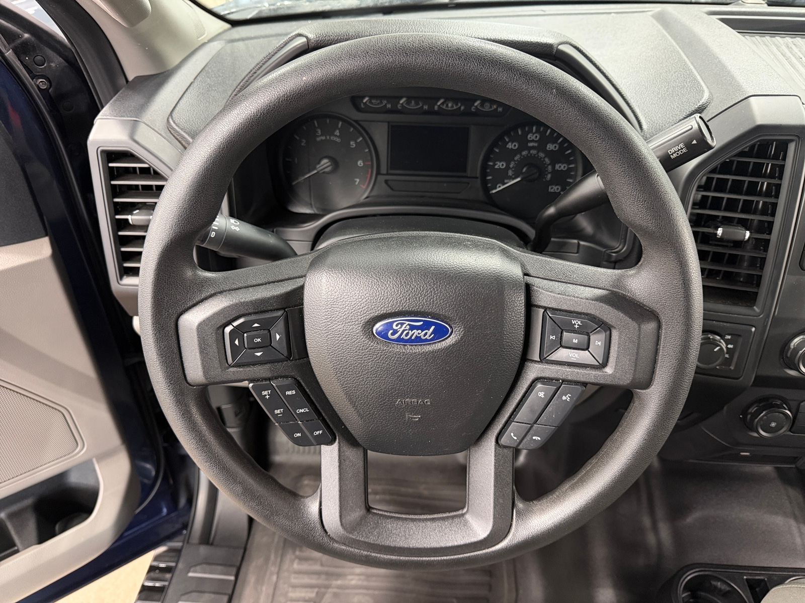 Thumbnail: 2019 Ford Econoline - 5