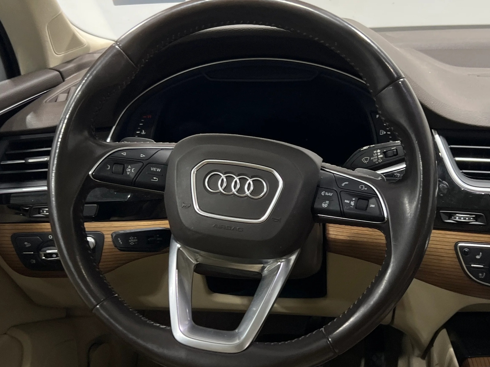 Thumbnail: 2017 Audi Q7 - 4