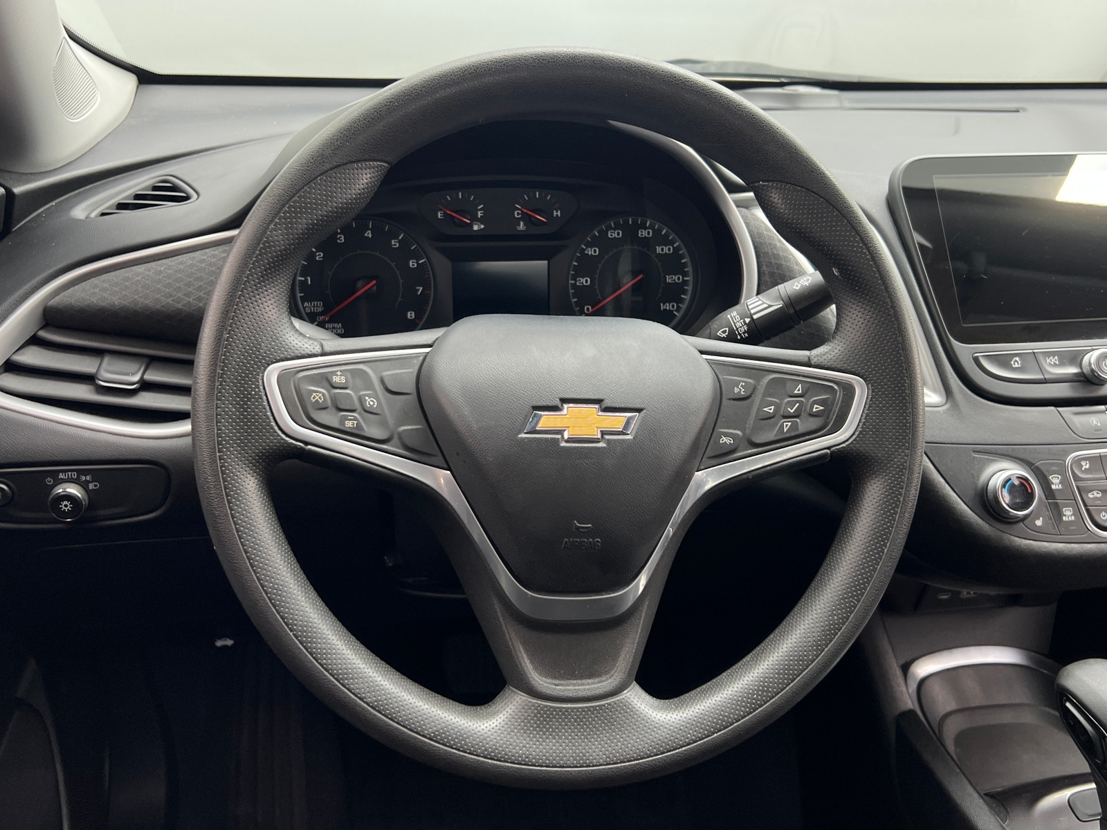 Thumbnail: 2022 Chevrolet Malibu - 5