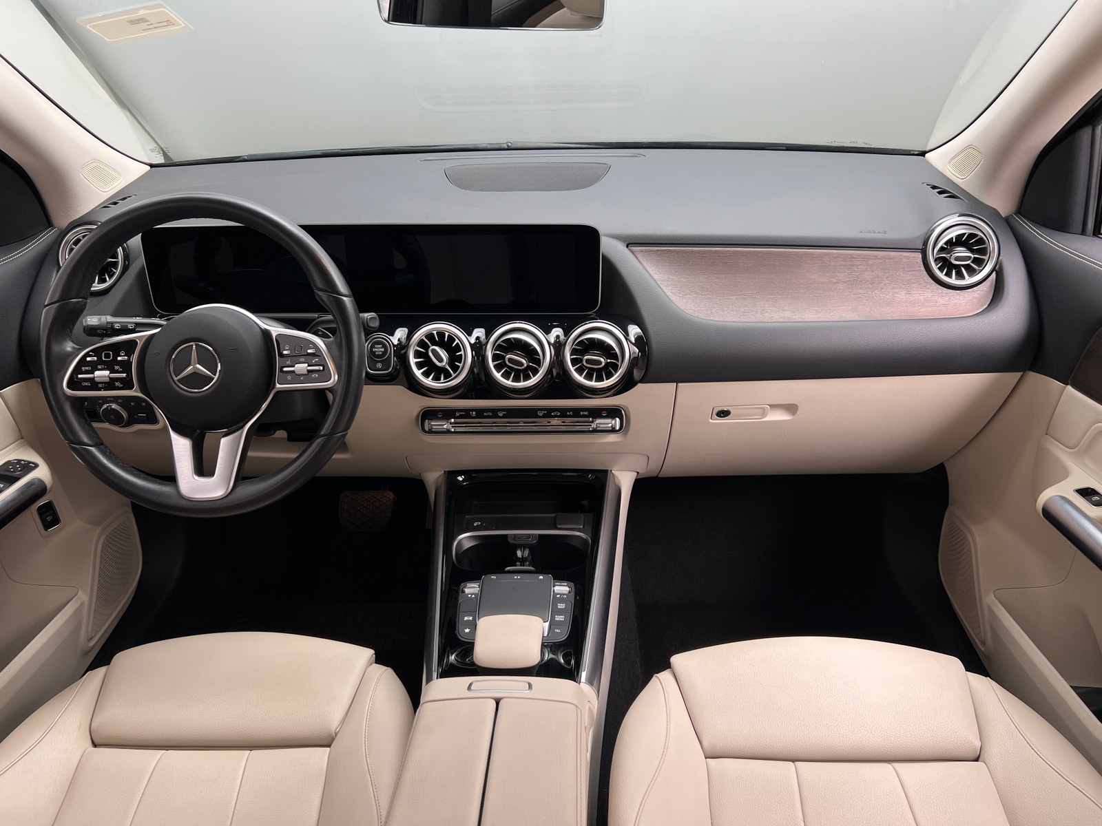 Thumbnail: 2021 Mercedes-Benz GLA - 2