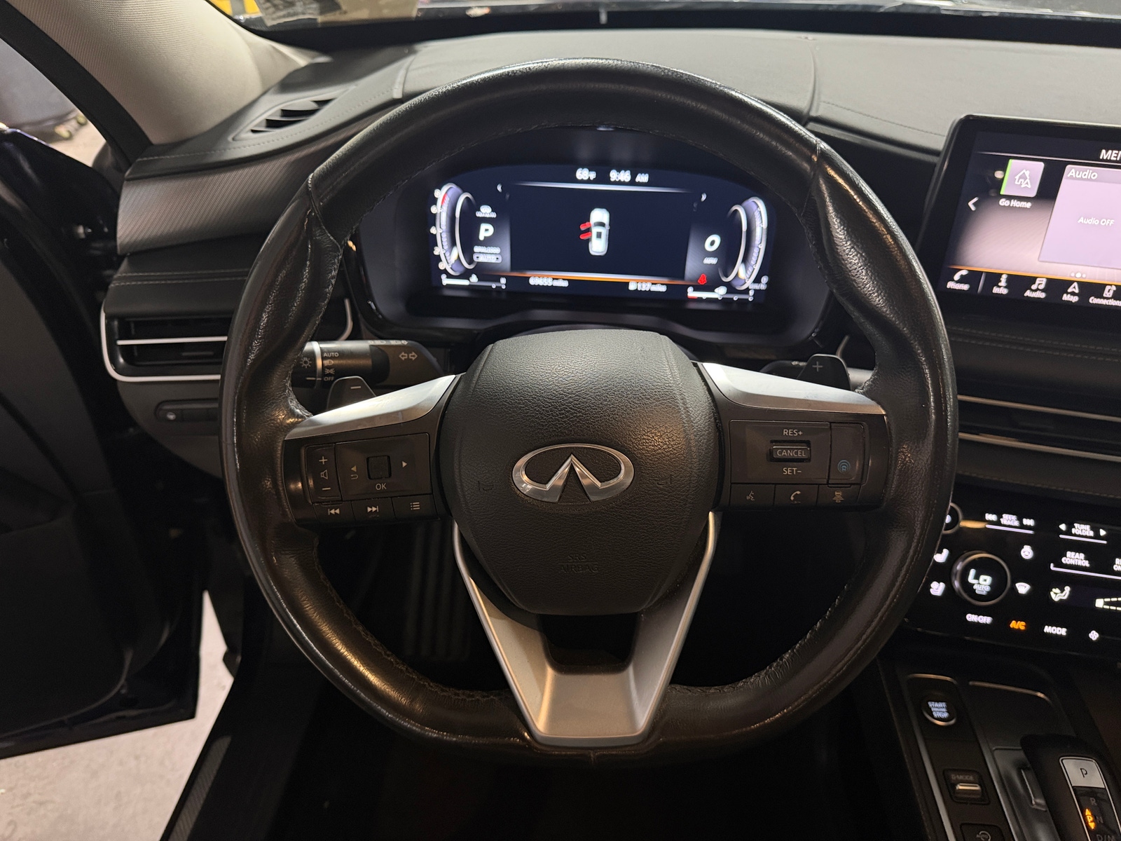 Thumbnail: 2023 INFINITI QX60 - 4