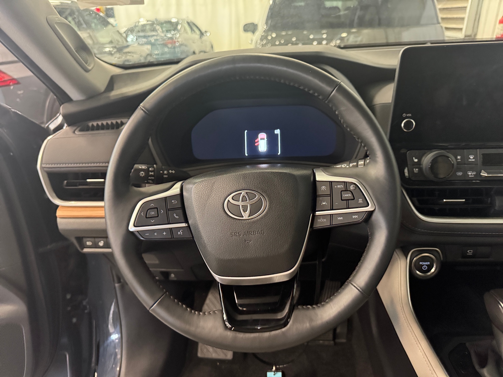 Thumbnail: 2025 Toyota Grand Highlander - 4
