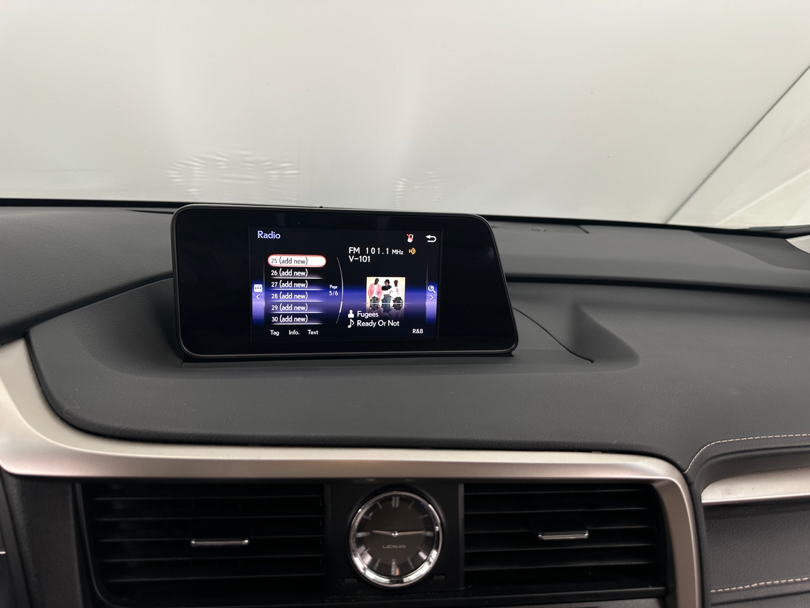 Thumbnail: 2019 Lexus RX - 4
