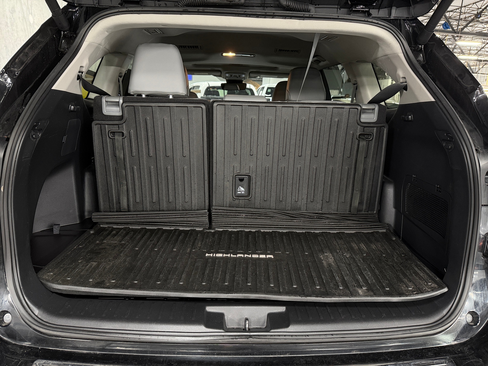 Thumbnail: 2025 Toyota Highlander - 7
