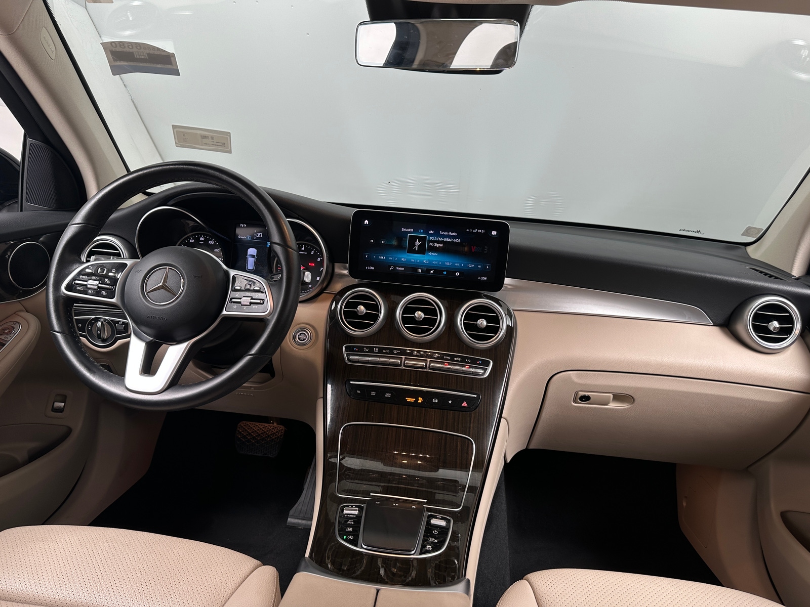 Thumbnail: 2022 Mercedes-Benz GLC - 2