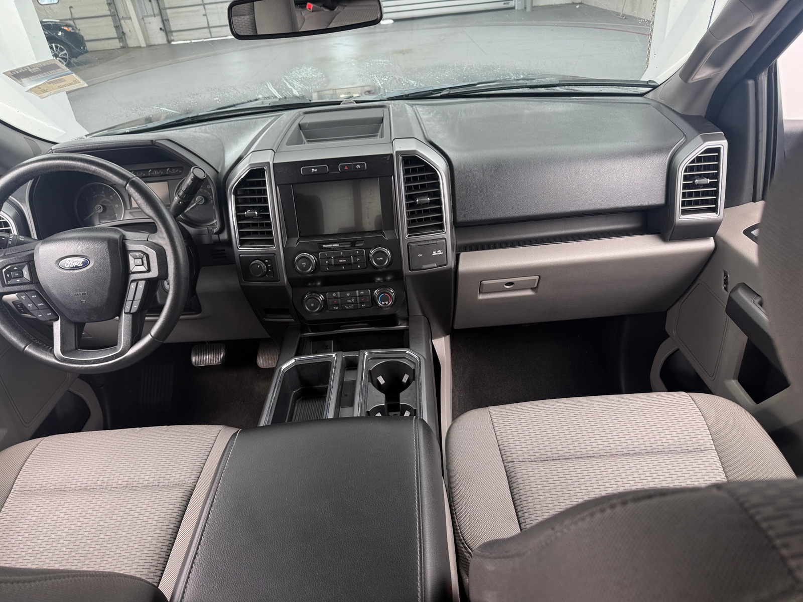 Thumbnail: 2020 Ford Econoline - 3