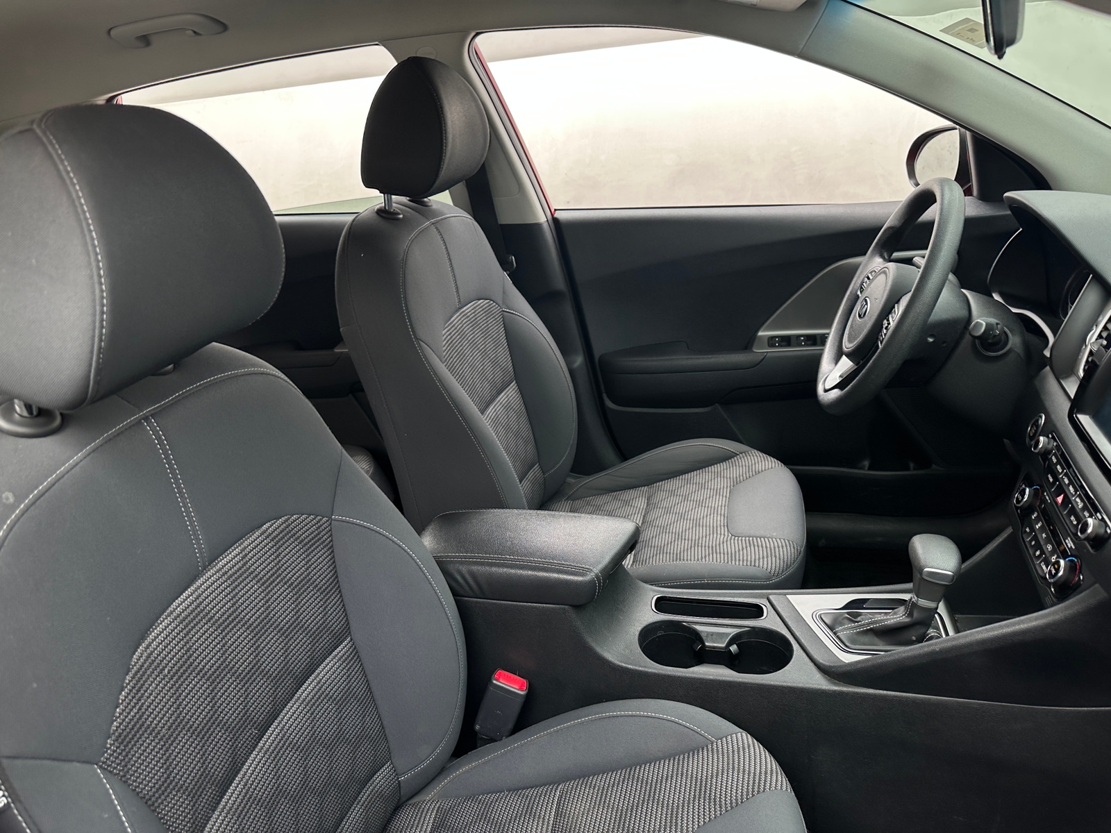 Thumbnail: 2018 Kia Niro - 2