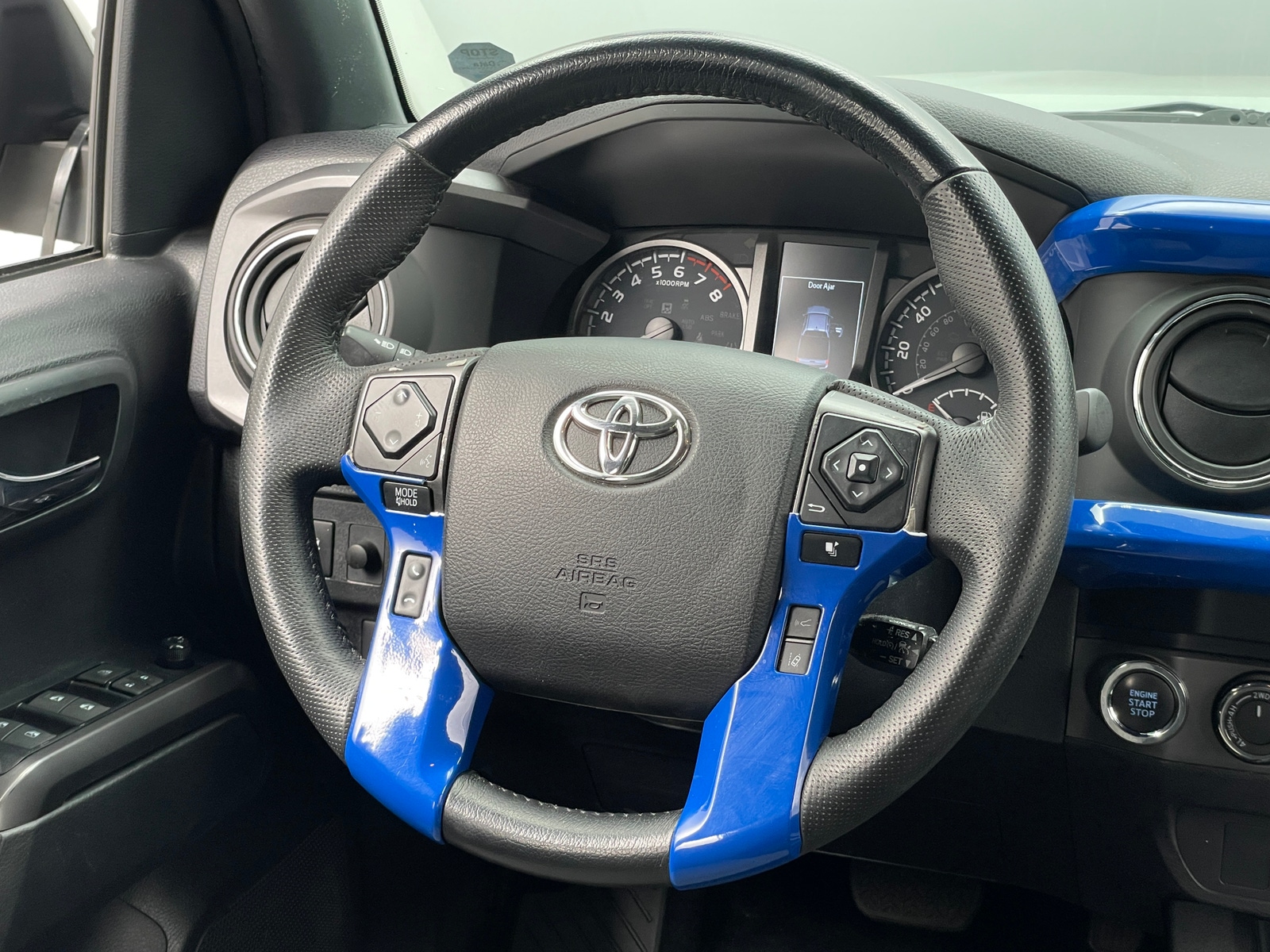 Thumbnail: 2022 Toyota Tacoma - 5