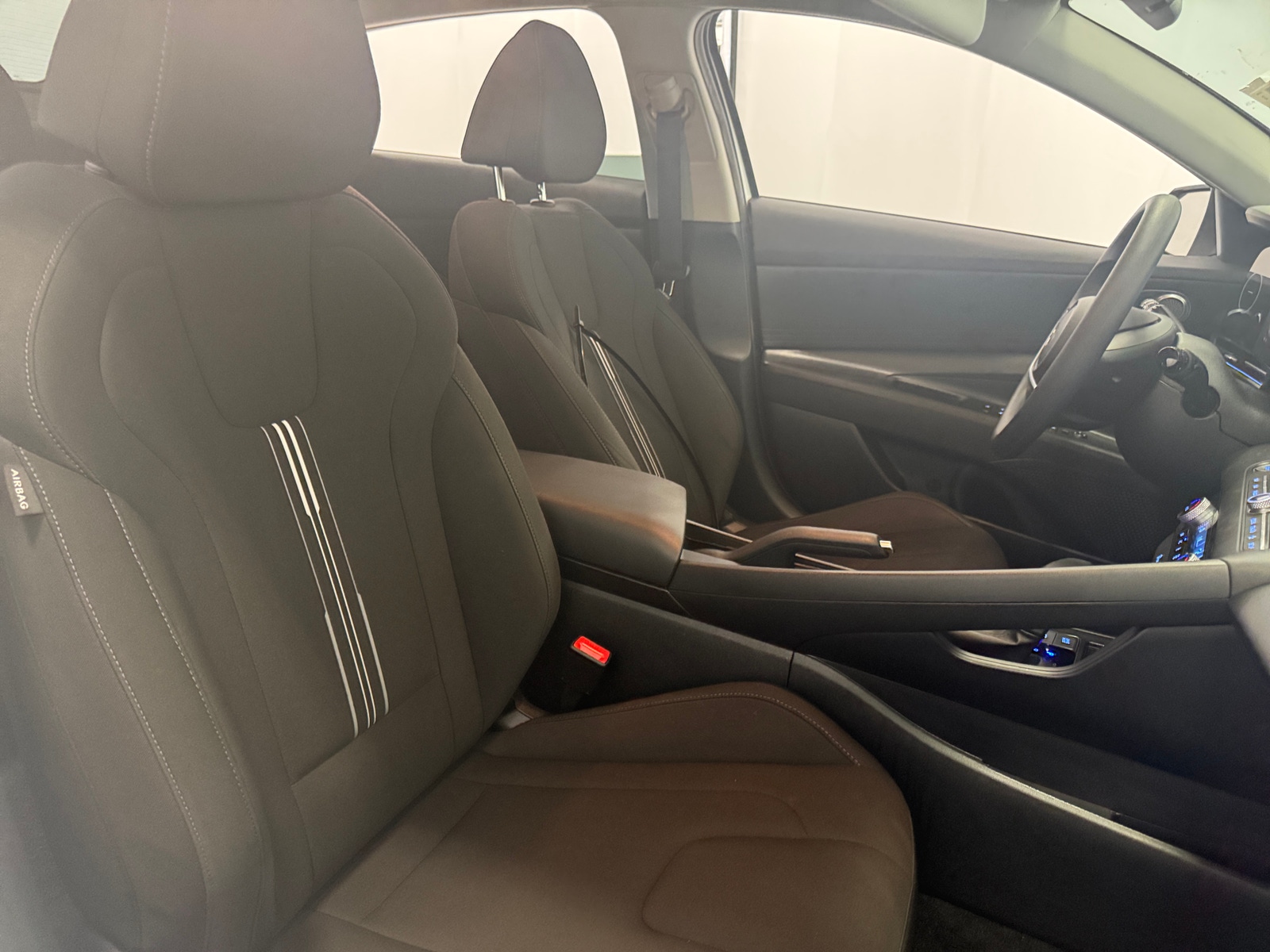 Thumbnail: 2024 Hyundai Elantra - 2