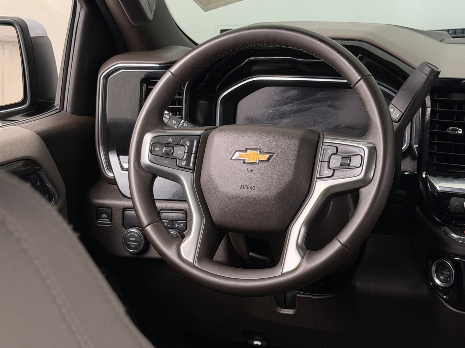 Thumbnail: 2025 Chevrolet Silverado 1500 - 5