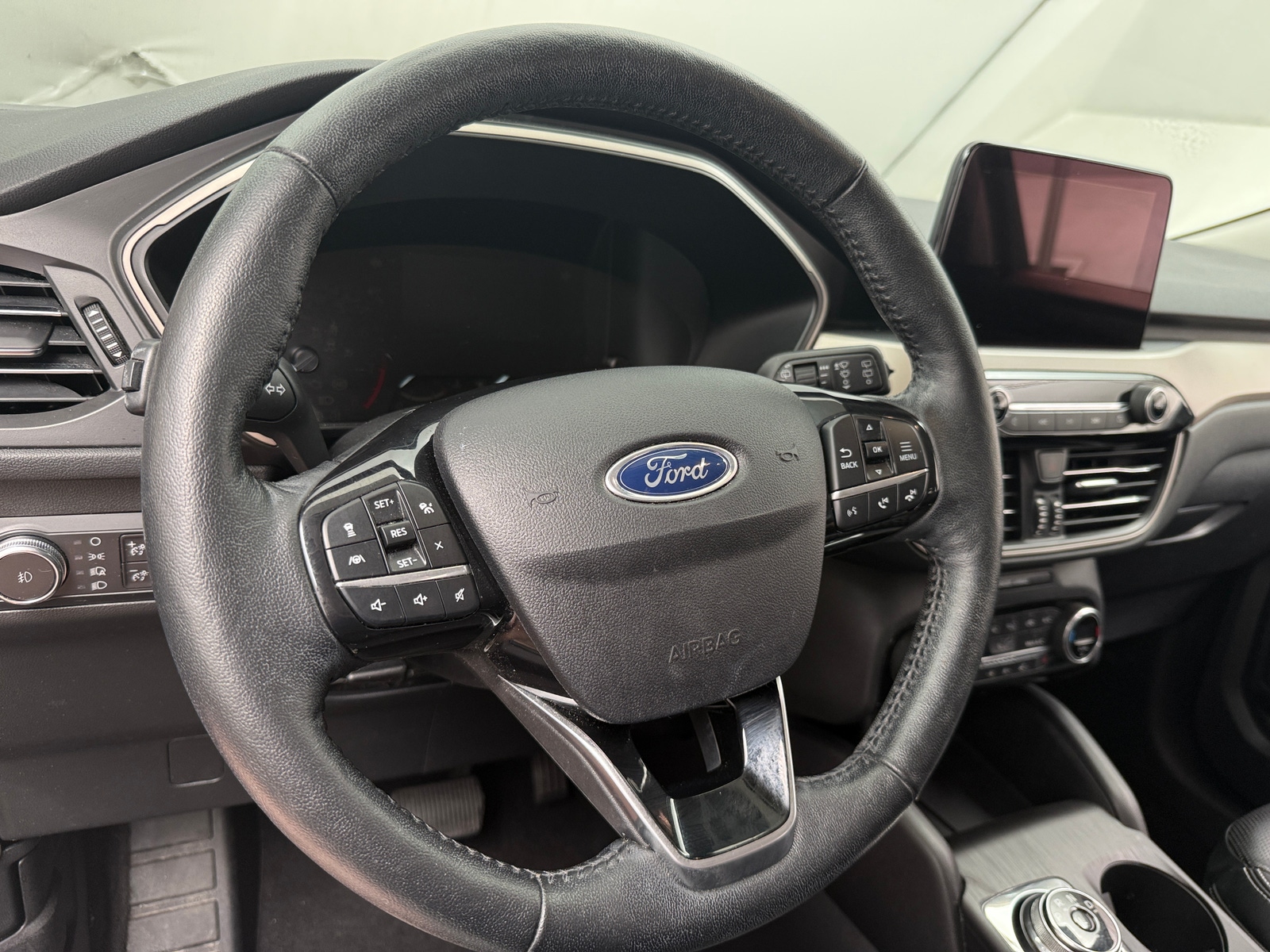 Thumbnail: 2021 Ford Escape - 4