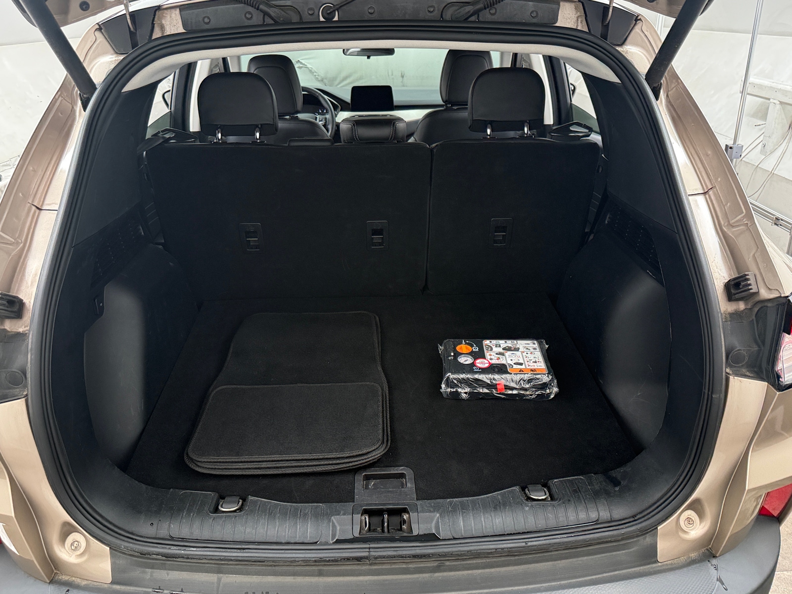 Thumbnail: 2021 Ford Escape - 6