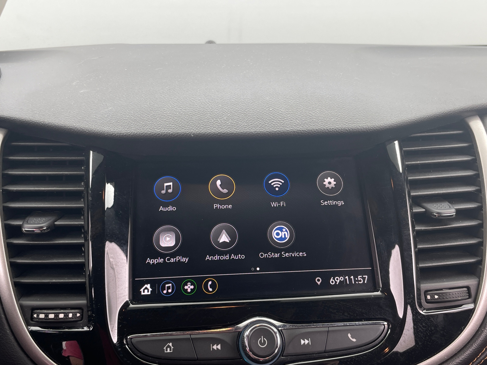 Thumbnail: 2020 Chevrolet Trax - 3