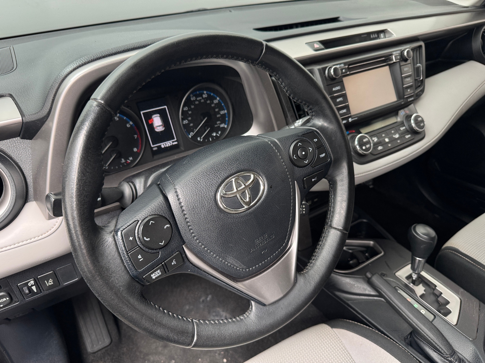 Thumbnail: 2017 Toyota RAV4 - 5
