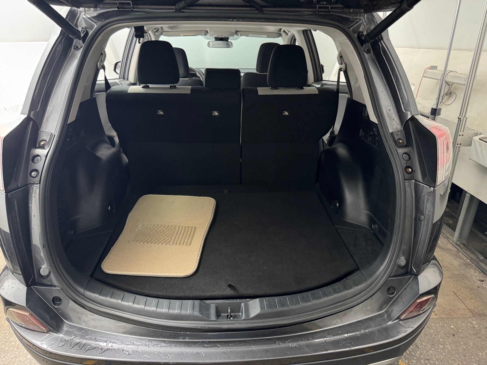Thumbnail: 2017 Toyota RAV4 - 7