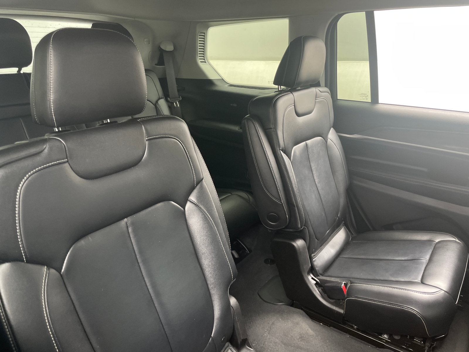 Thumbnail: 2022 Jeep Grand Cherokee L - 5