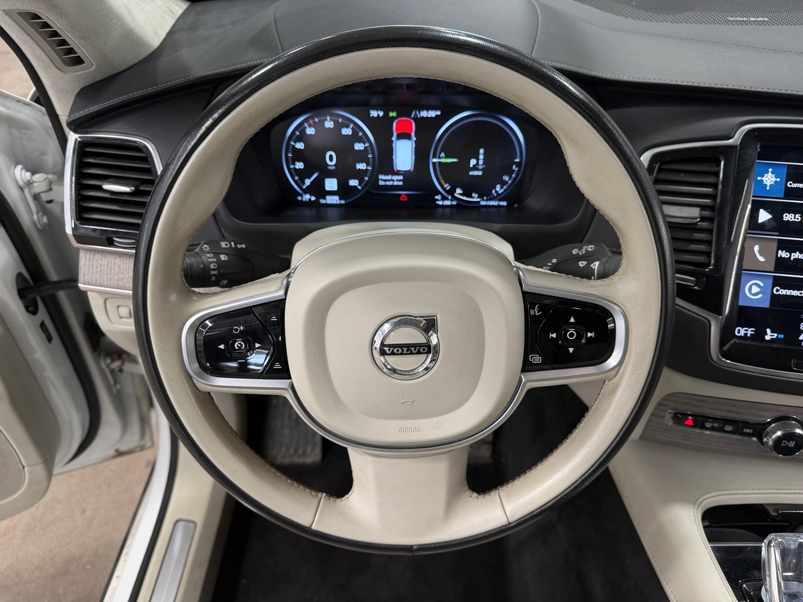 Thumbnail: 2021 Volvo XC90 - 4