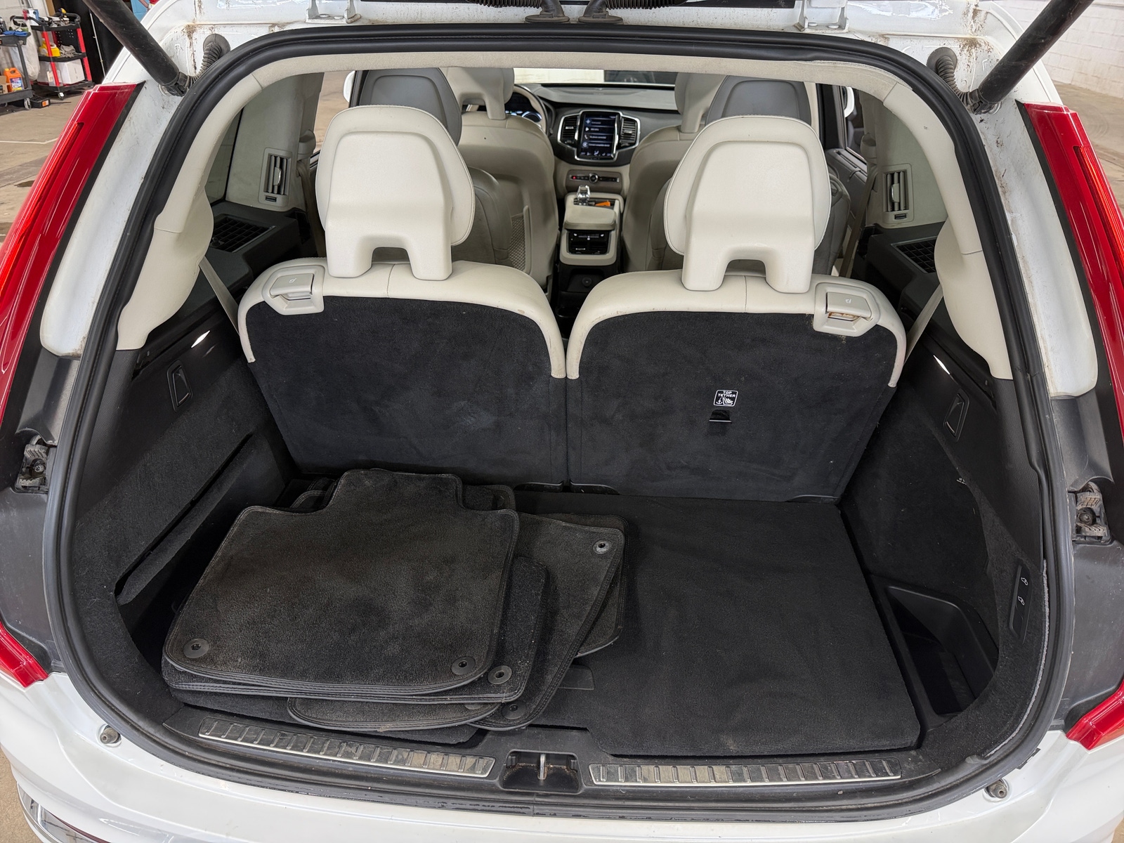 Thumbnail: 2021 Volvo XC90 - 6