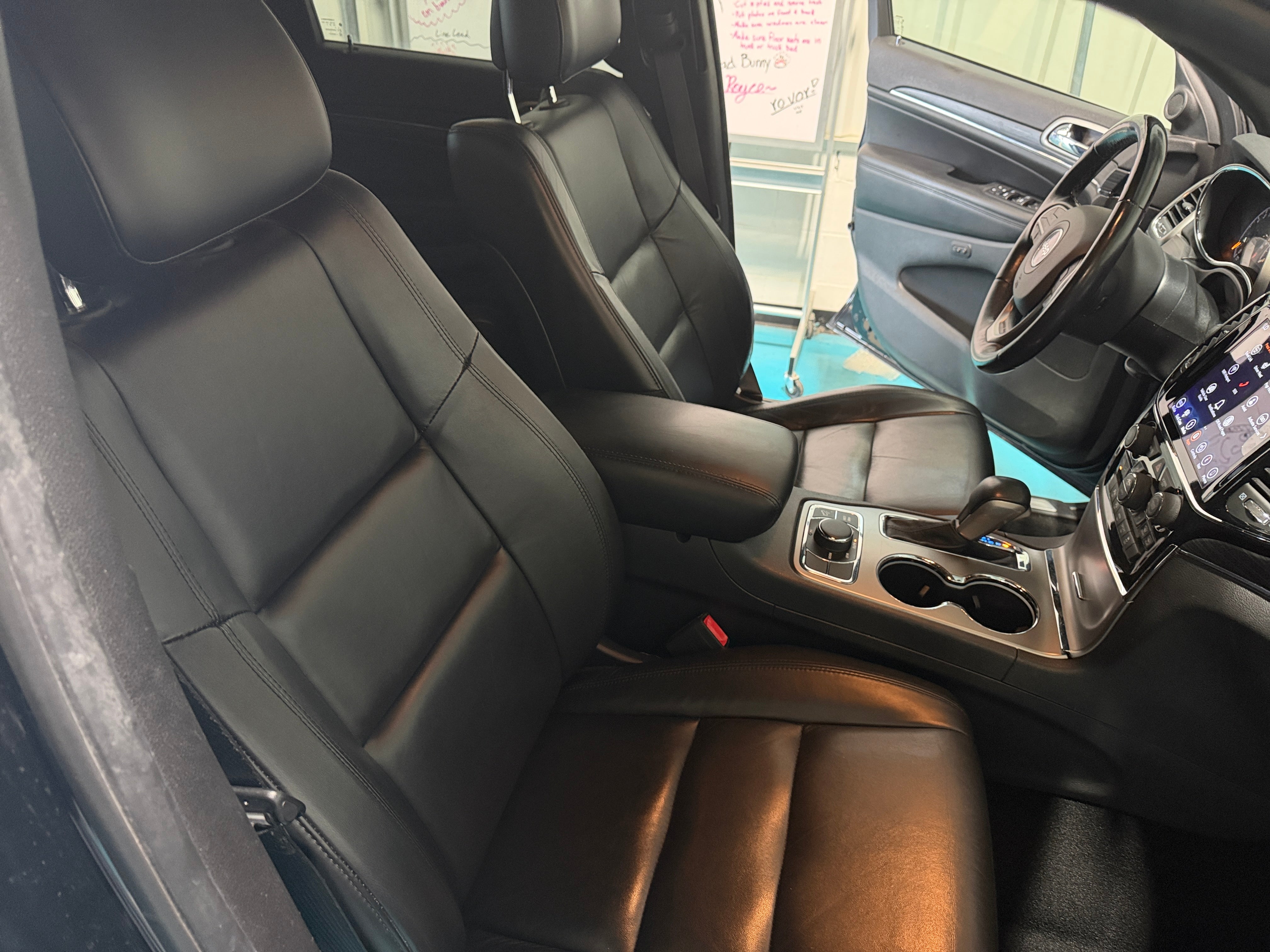 Used 2019 Jeep Grand Cherokee Limited with VIN 1C4RJFBG8KC813878 for sale in Pewaukee, WI