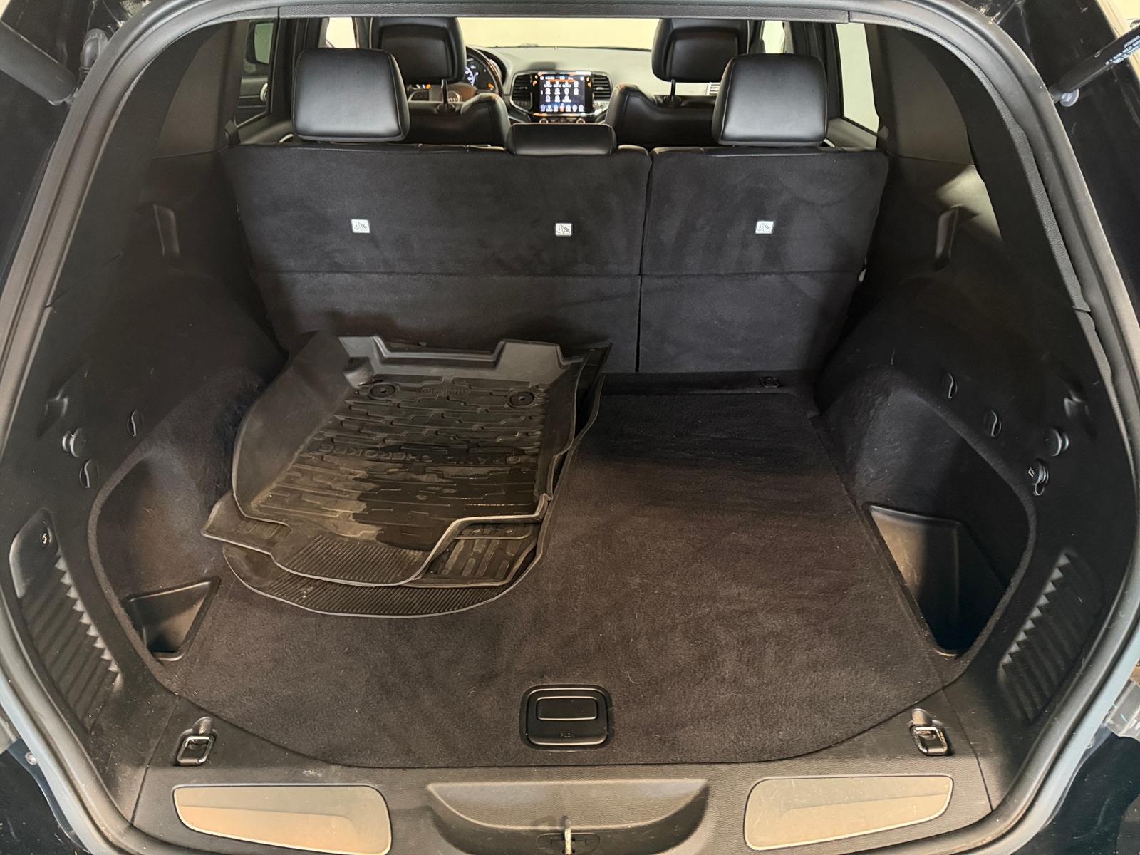 Thumbnail: 2019 Jeep Grand Cherokee - 6