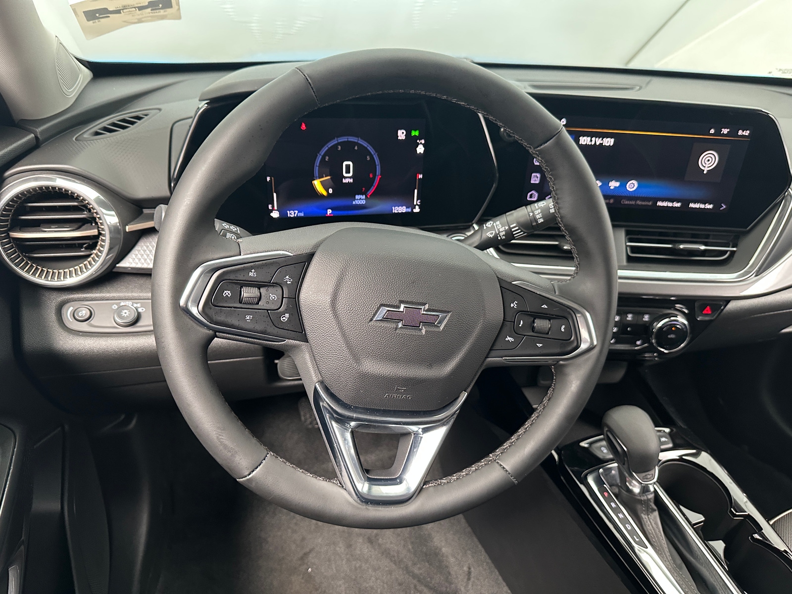 Thumbnail: 2026 Chevrolet Trax - 4