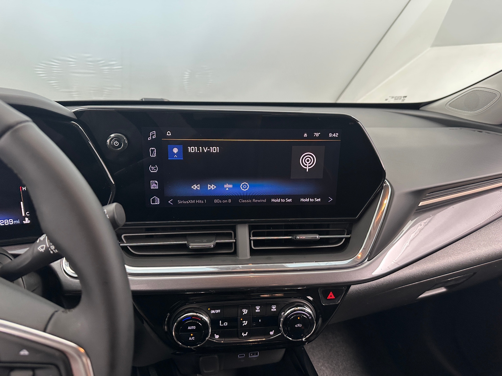 Thumbnail: 2026 Chevrolet Trax - 3