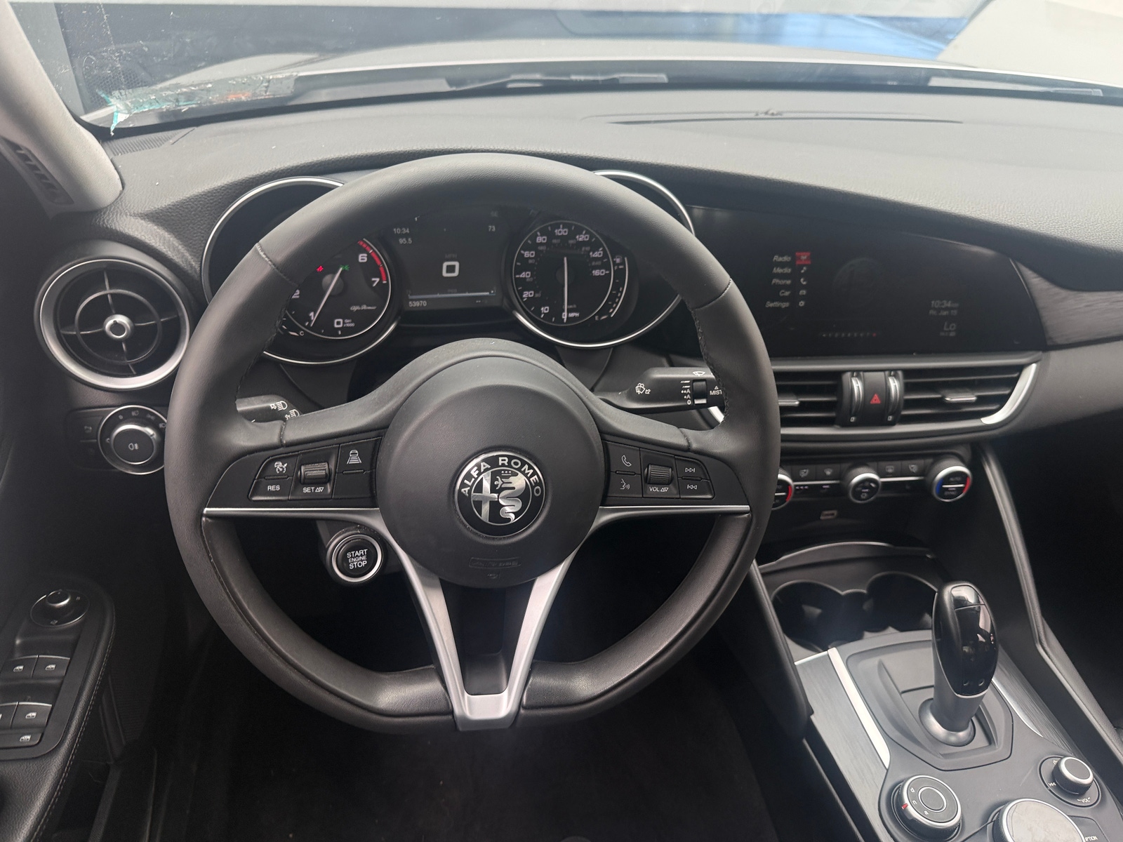 Thumbnail: 2017 Alfa Romeo Giulia - 4