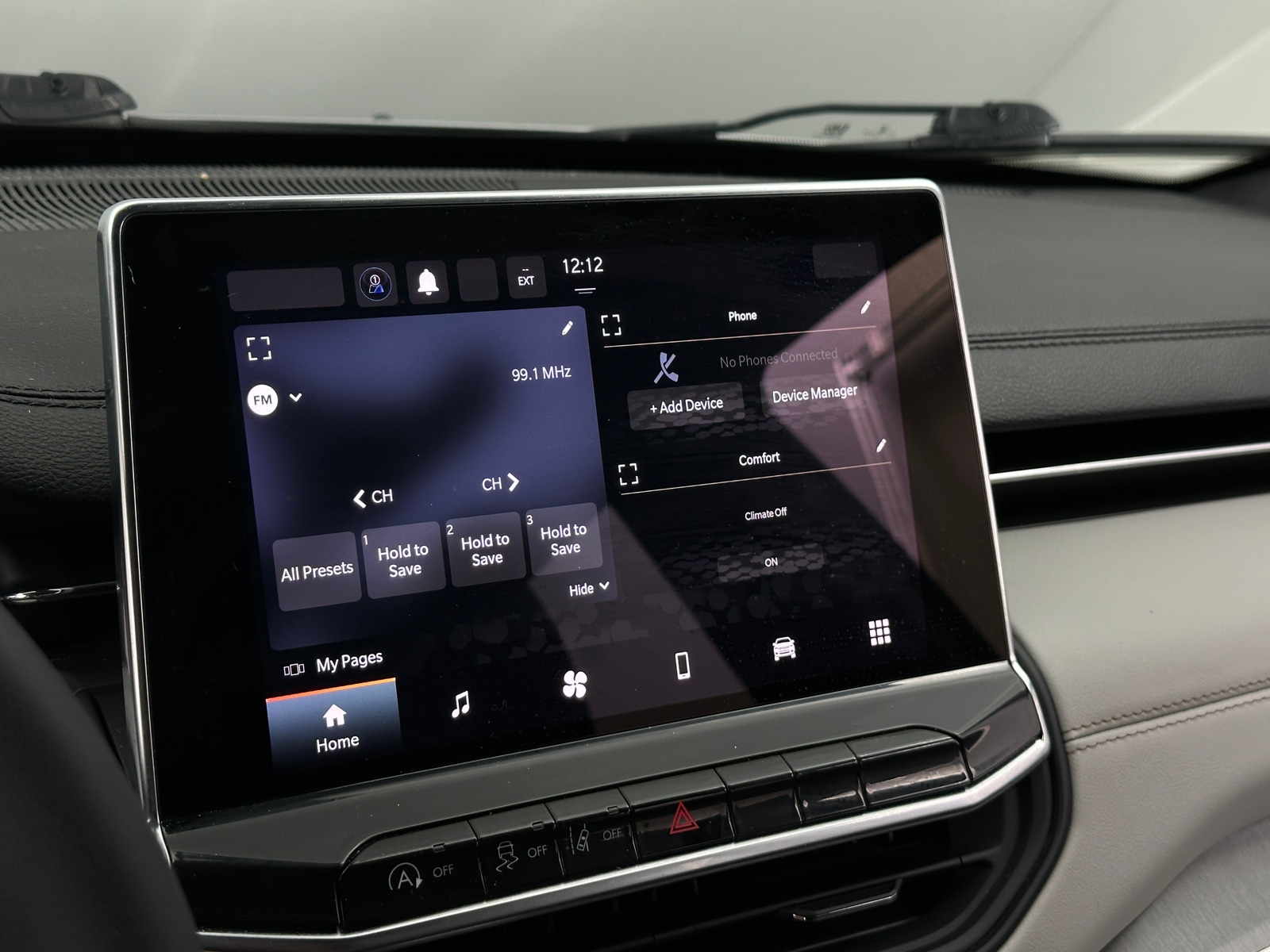 Thumbnail: 2023 Jeep Compass - 3