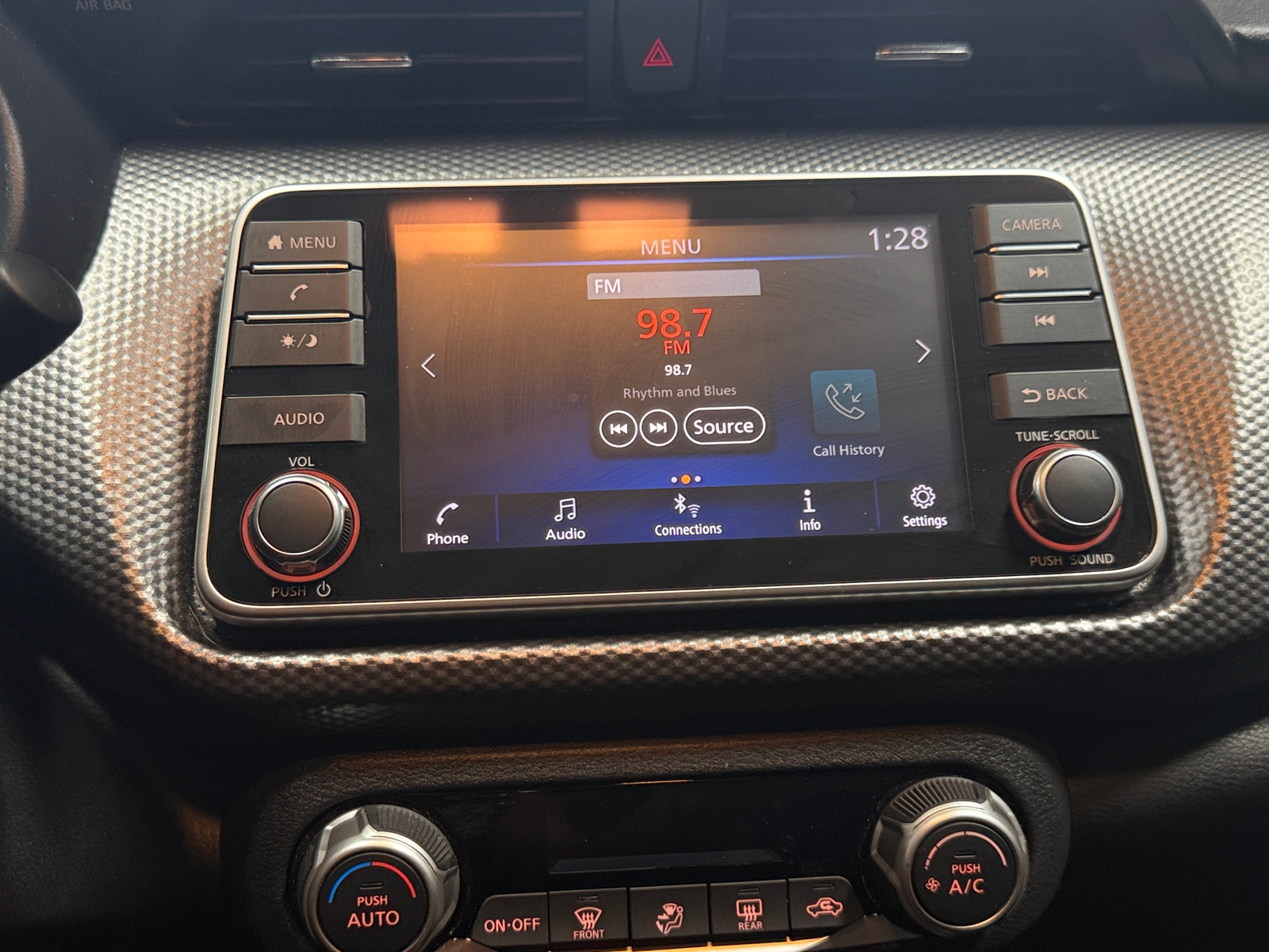 Thumbnail: 2020 Nissan Kicks - 4